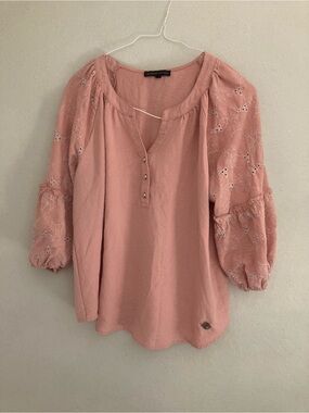 Adrienne Vittadini Dusty Rose Eyelet Puff Sleeve Henley Top